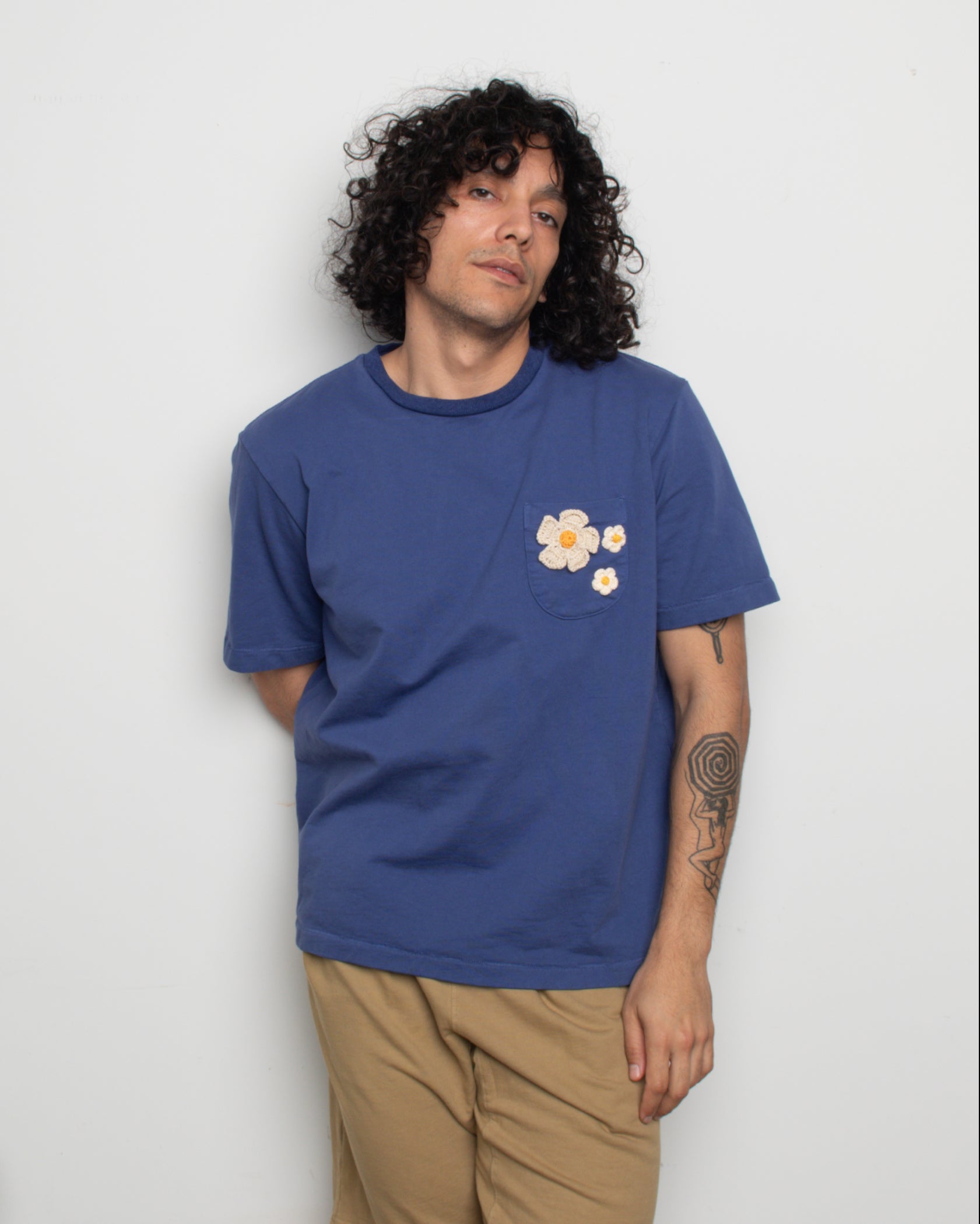 Crochet Flower Tee (3 Flower) - Navy – Monitaly